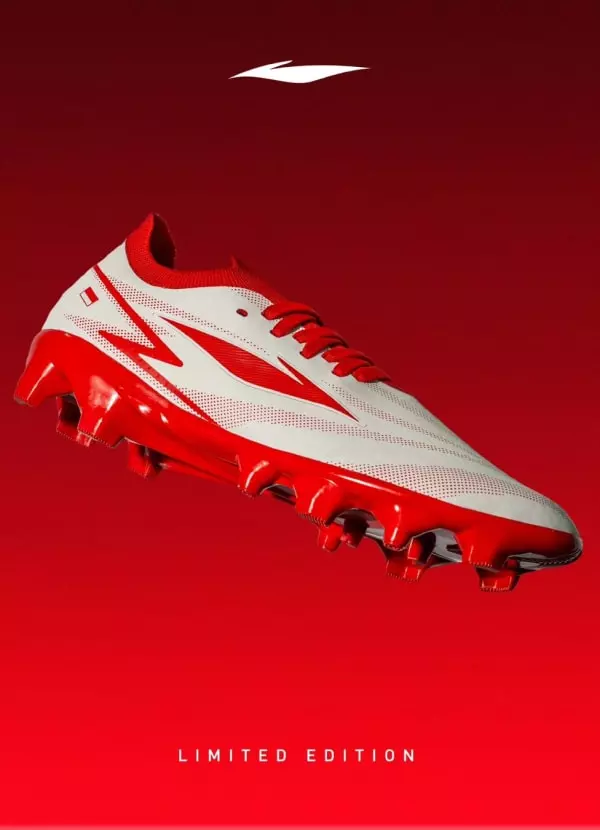 sepatu bola lycan